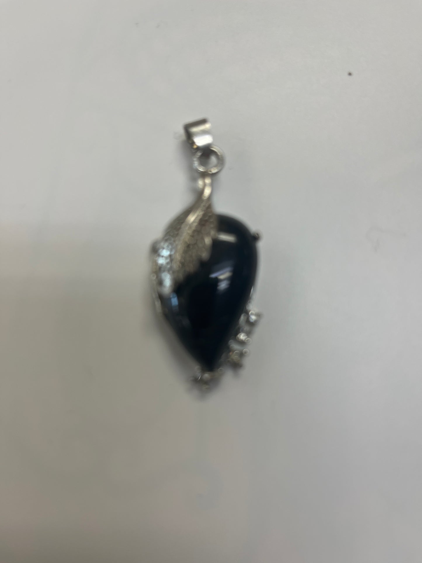 Onyx black oval pendant