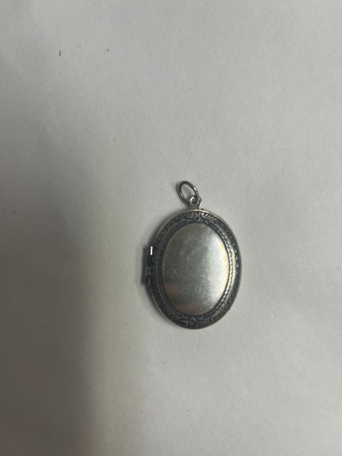 Vintage pendant locket